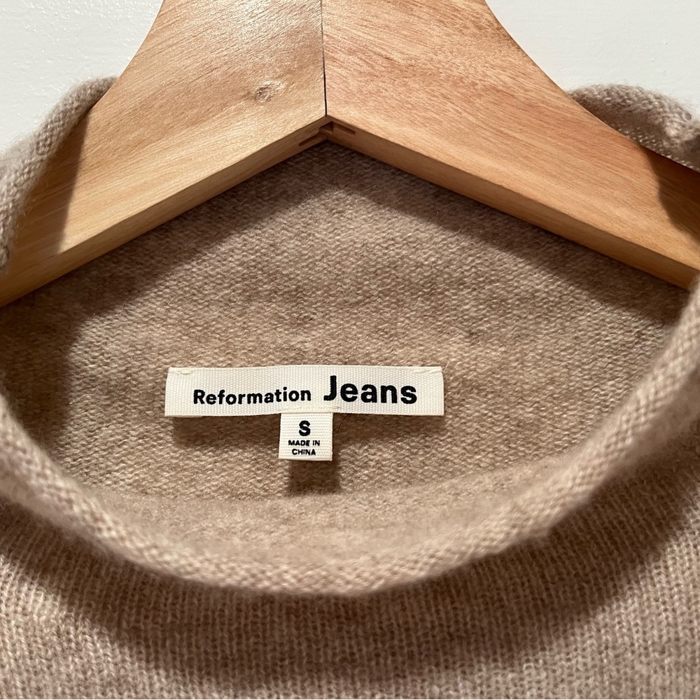 Reformation Cashmere Mock Turtleneck in Oatmeal Cropped Small - Picture 2 of 6
